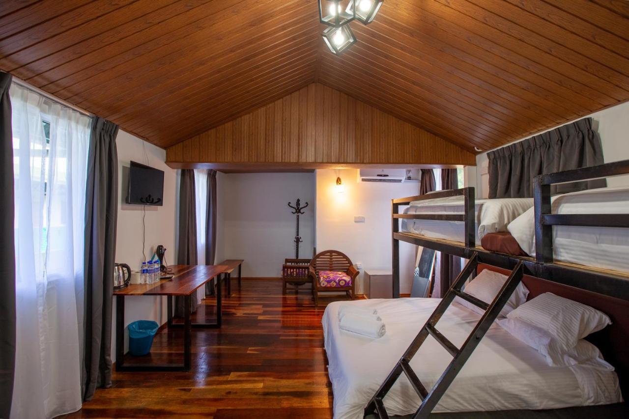 Joe Fisherman Inn Kampung Teluk Nipah Eksteriør bilde