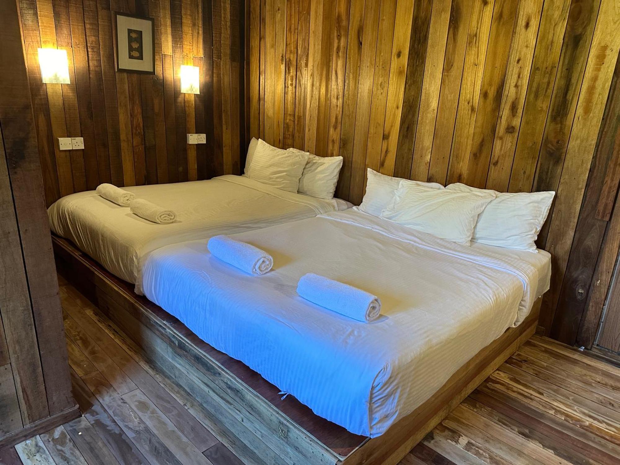 Joe Fisherman Inn Kampung Teluk Nipah Eksteriør bilde