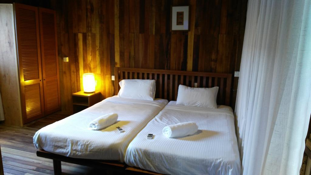 Joe Fisherman Inn Kampung Teluk Nipah Eksteriør bilde